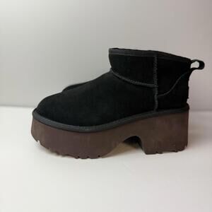 UGG Women's Ultra Mini New Heights Black Suede Platform Boots Size 8
